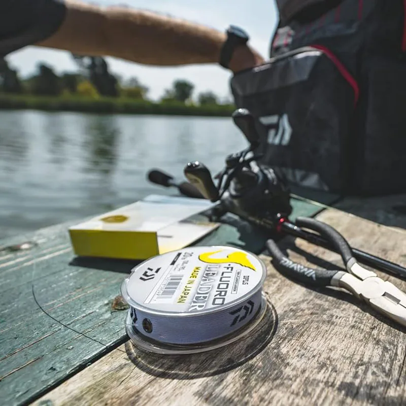 DAIWAJ-FLUORO Fluorocarbon Lea - Copolymer Line 评论和价格